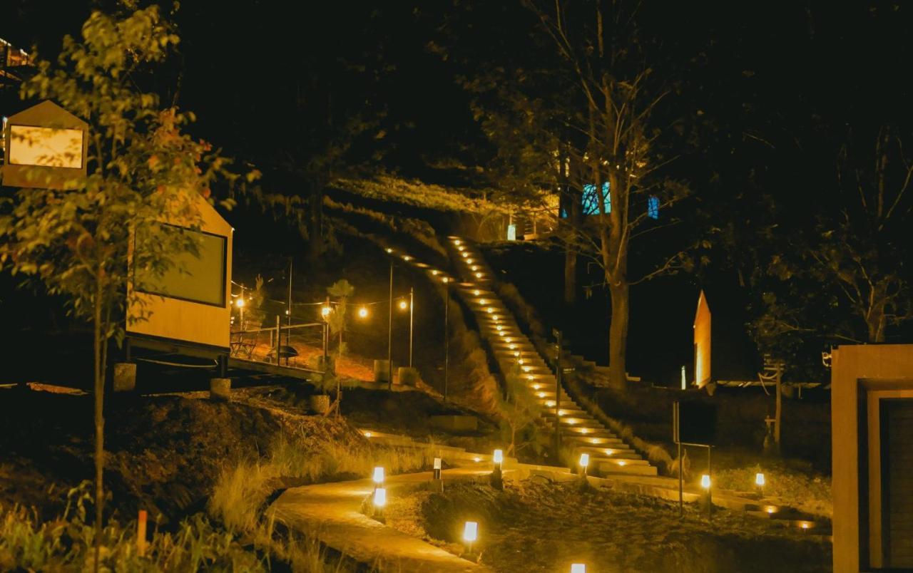 Bobocabin Gunung Mas, Puncak Hotel Tagalbato Kültér fotó